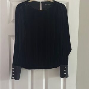 Zara Black Pleated 3/4 Sleeve Blouse
